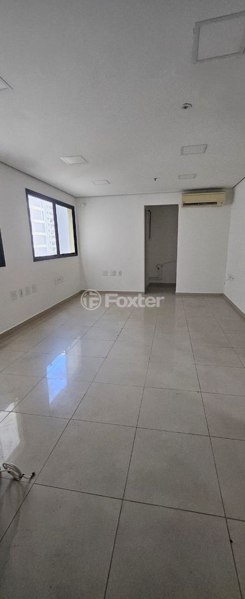 Image 3 - 859770