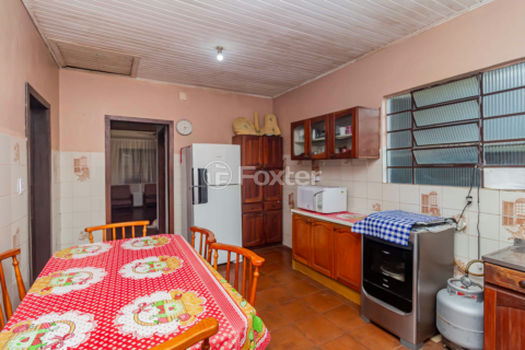 Image 25 - 859805