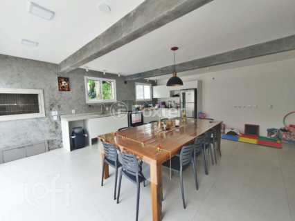 Image 3 - 859813