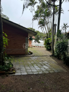 Image 11 - 859889