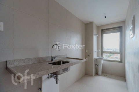 Image 7 - 859930
