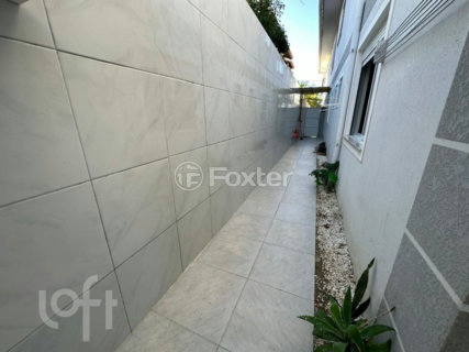 Image 7 - 860804