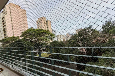 Image 7 - 860990