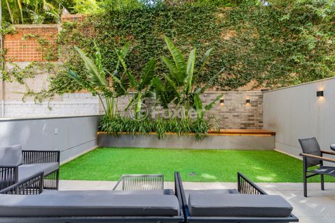 Image 11 - 861272