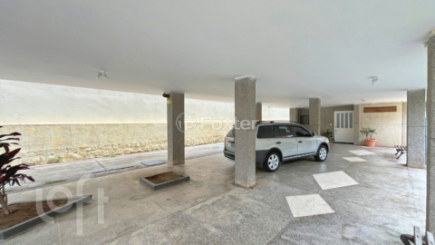 Image 40 - 861745