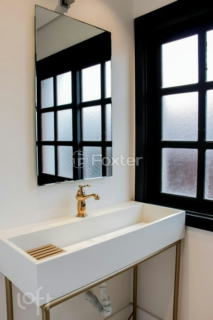 Image 12 - 862602
