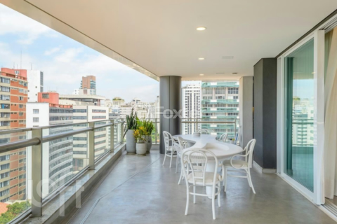 Image 8 - 863104