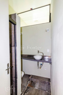 Image 15 - 863276