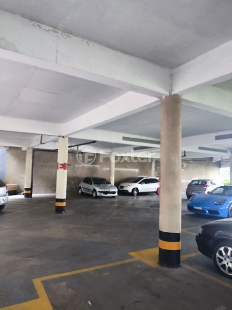 Image 30 - 863545