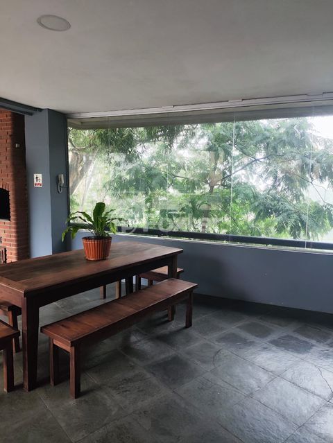 Image 20 - 863545
