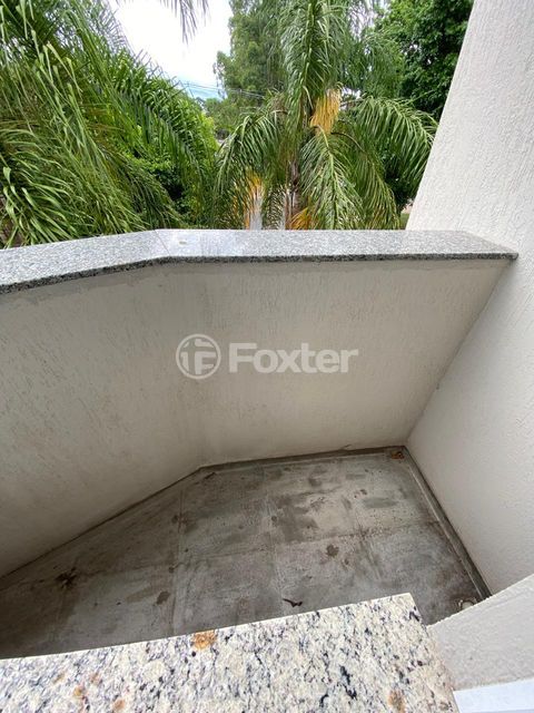 Image 28 - 863582