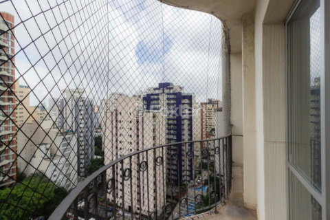 Image 29 - 863627