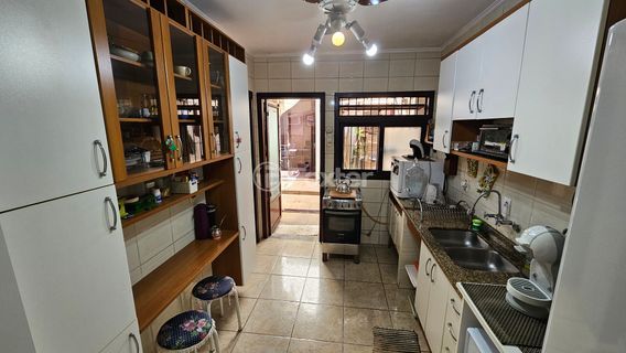 Image 12 - 863637