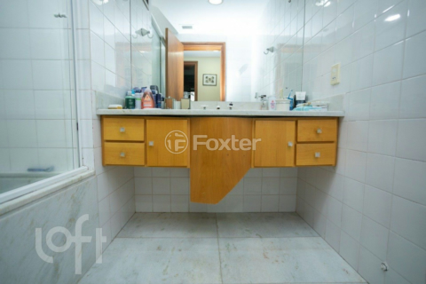 Image 32 - 863783