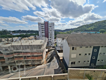 Image 4 - 864088