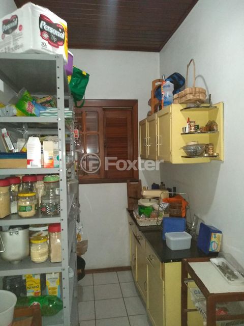 Image 11 - 864310
