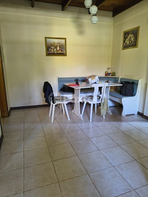 Image 5 - 864551
