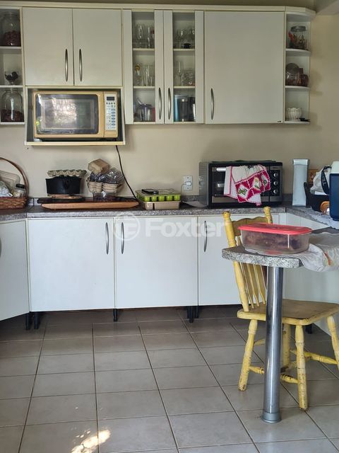 Image 8 - 864551
