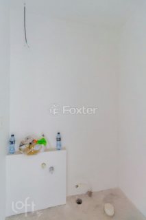 Image 10 - 864750