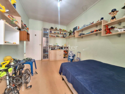 Image 6 - 864840