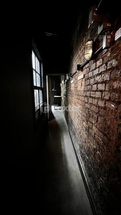 Image 32 - 864893
