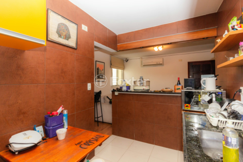 Image 17 - 865017