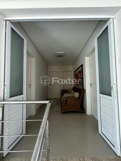 Image 10 - 865317