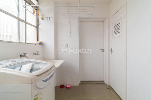 Image 21 - 865356