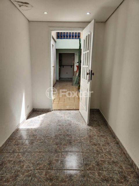 Image 3 - 865600