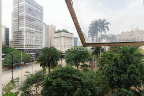 Image 19 - 865628