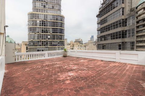 Image 32 - 865645