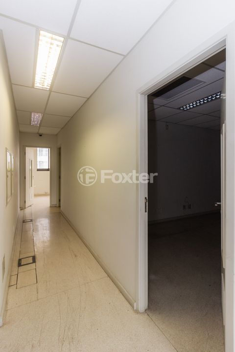 Image 41 - 865645