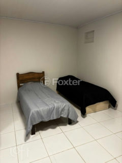 Image 21 - 865678