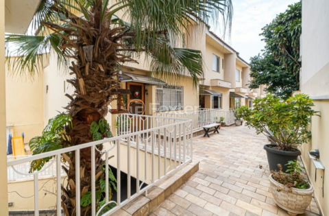 Image 32 - 865755