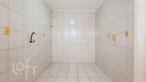 Image 19 - 865880