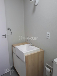 Image 7 - 865935