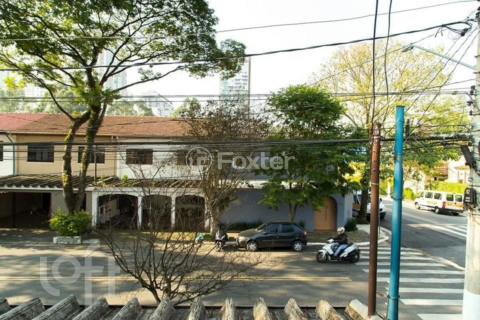 Image 36 - 866001
