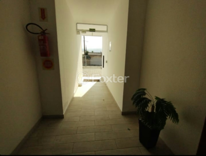 Image 11 - 866225