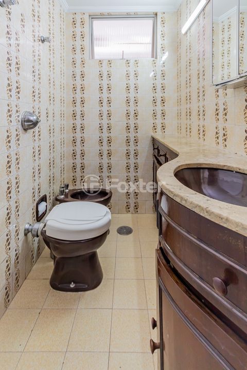Image 9 - 866296