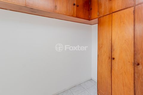 Image 32 - 866296