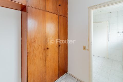 Image 33 - 866296