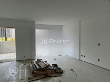 Image 3 - 866328