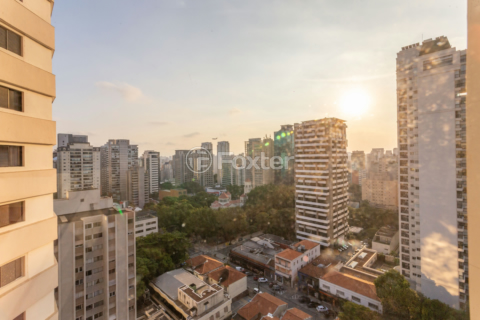 Image 21 - 866527