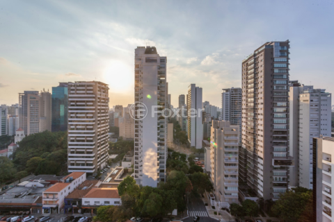 Image 34 - 866527
