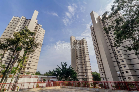 Image 90 - 866558