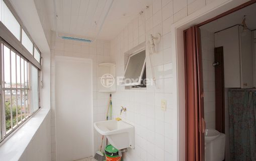 Image 10 - 866630