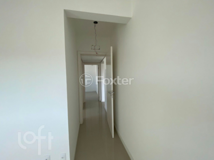 Image 70 - 866633