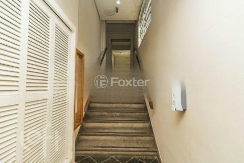 Image 23 - 866856