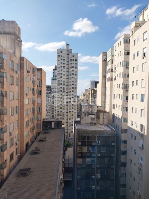 Image 14 - 866872