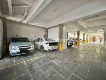 Image 36 - 866944